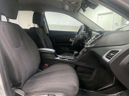 Used 2017 GMC Terrain SLE image 16