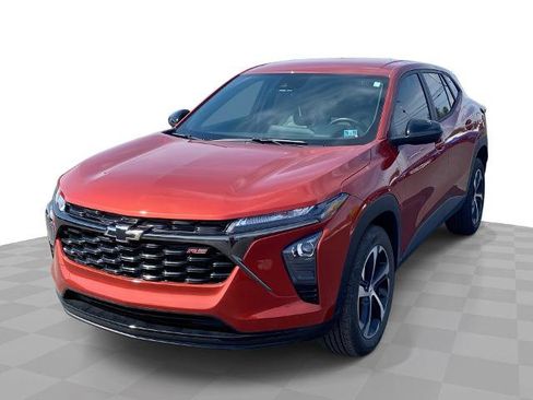 Certified 2024 Chevrolet Trax RS w/ Driver Confidence Package FWD image 1