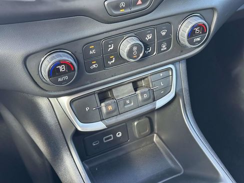 Certified 2023 GMC Terrain SLE w/ Driver Convenience Package image 26