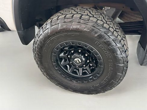 Used 2021 Chevrolet Silverado 2500 LT w/ Convenience Package image 29