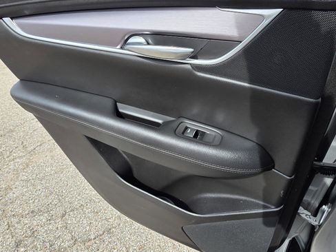 Used 2019 Cadillac XT5 Luxury image 36