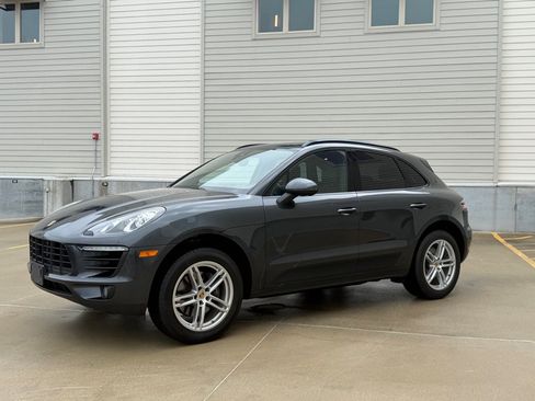 Used 2017 Porsche Macan AWD/4WD image 7