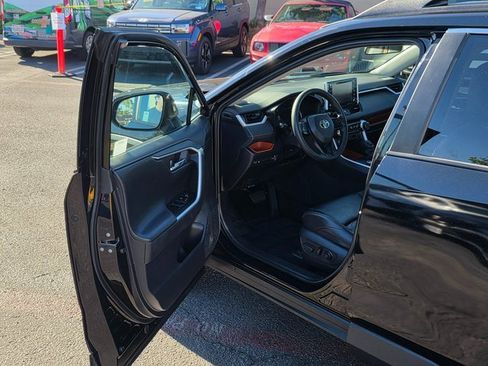 Used 2019 Toyota RAV4 Adventure image 39