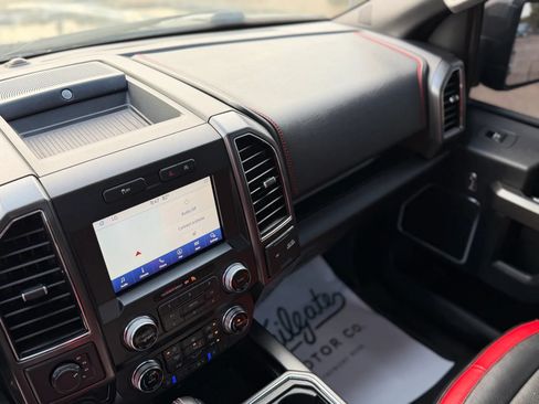 Used 2019 Ford F150 Lariat w/ Equipment Group 502A Luxury AWD/4WD image 30
