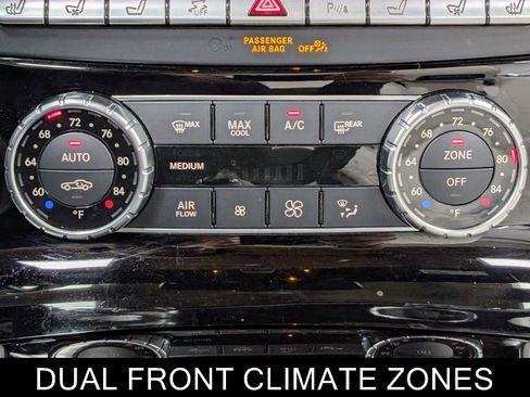 Used 2017 Mercedes-Benz SL 550 image 31