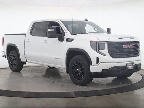 Used 2024 GMC Sierra 1500 Elevation w/ Preferred Package AWD/4WD image 2