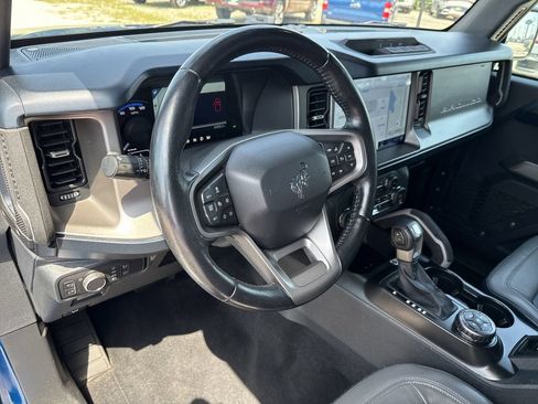Used 2021 Ford Bronco Outer Banks AWD/4WD image 13