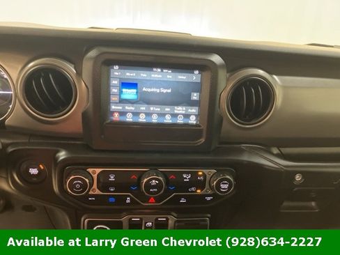 Used 2023 Jeep Wrangler Unlimited image 15