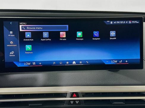 Used 2024 BMW iX xDrive50 w/ Premium Package AWD/4WD image 15