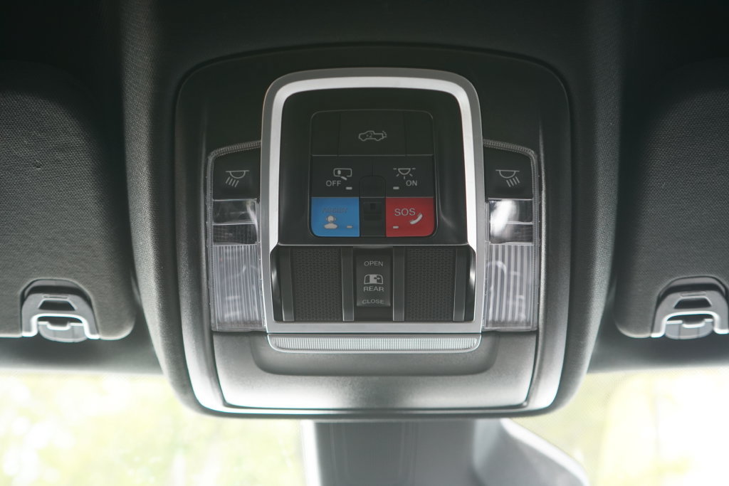 Used 2025 RAM 1500 Big Horn AWD/4WD image 29