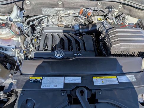 Used 2022 Volkswagen Atlas Cross Sport SE image 41
