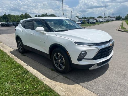 Used 2025 Chevrolet Blazer LT w/ LPO, Floor Liner Package AWD/4WD image 2