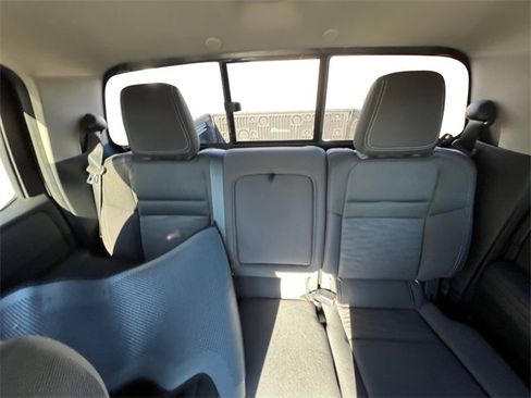 Used 2022 Nissan Frontier SV image 13