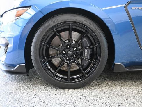 Used 2020 Ford Mustang Shelby GT350 w/ Technology Package RWD image 14