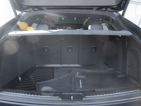 Used 2018 Porsche Macan S image 28