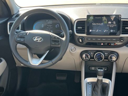 New 2026 Hyundai Venue SEL FWD image 18
