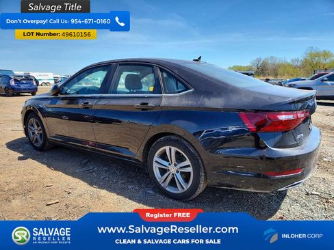 Used 2020 Volkswagen Jetta R-Line w/ R-Line Cold Weather Package FWD image 3