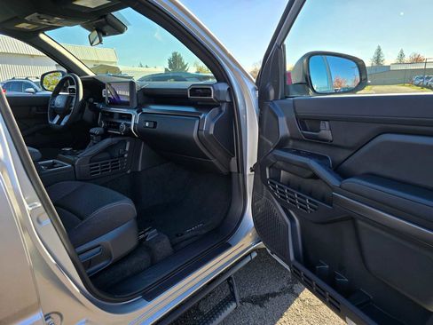 Certified 2025 Toyota 4Runner SR5 image 13