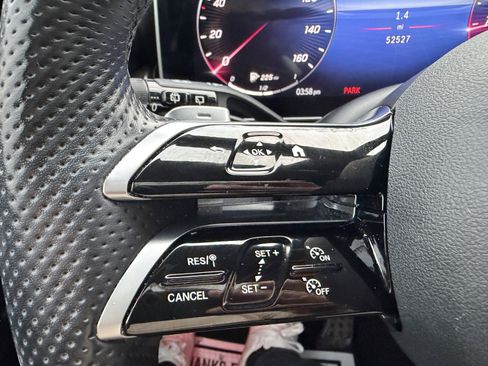 Used 2023 Mercedes-Benz GLC 300 4MATIC image 30