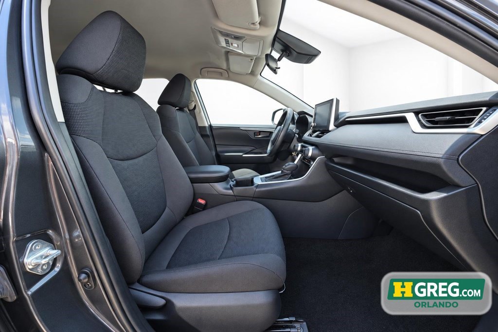 Used 2024 Toyota RAV4 LE FWD image 11