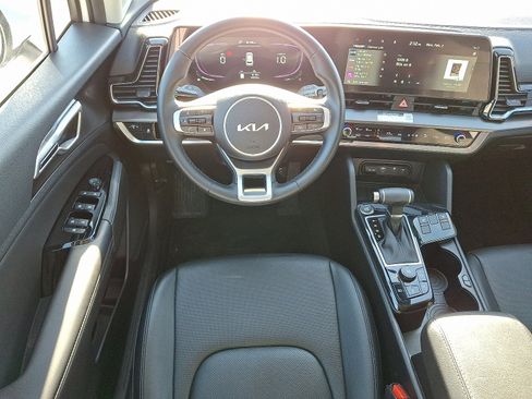 Used 2023 Kia Sportage EX image 11