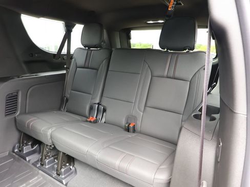New 2026 Chevrolet Suburban RST w/ RST Capability Package AWD/4WD image 31