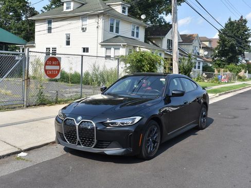 Used 2023 BMW i4 eDrive35 RWD image 3