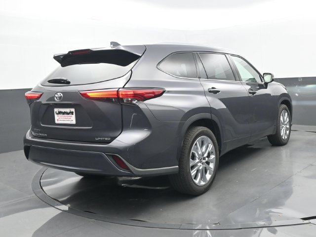 Used 2021 Toyota Highlander Limited FWD image 6