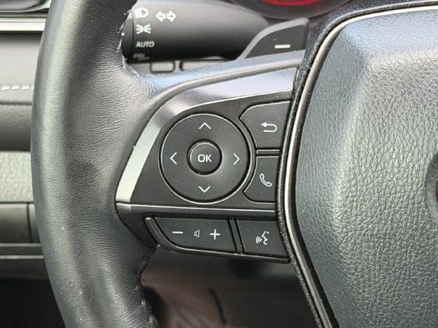 Used 2024 Toyota Camry XSE FWD image 13