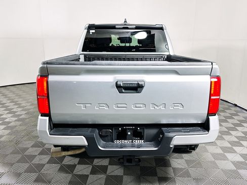 Used 2025 Toyota Tacoma SR5 image 4