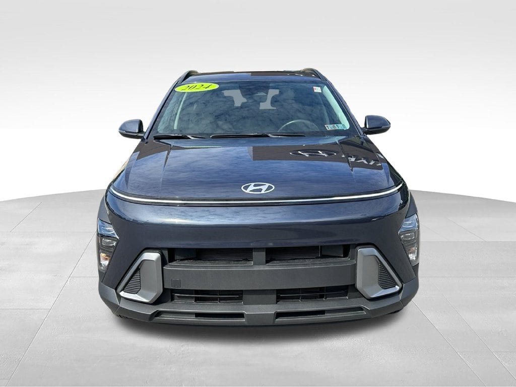 Used 2024 Hyundai Kona SEL AWD/4WD image 2