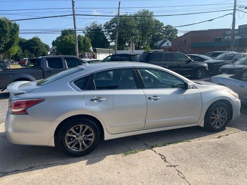 Used 2015 Nissan Altima 2.5 S w/ Special Edition Package FWD image 24