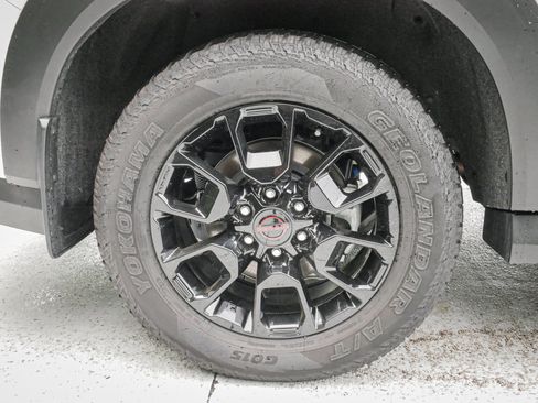 Used 2025 Nissan Armada PRO-4X AWD/4WD image 13