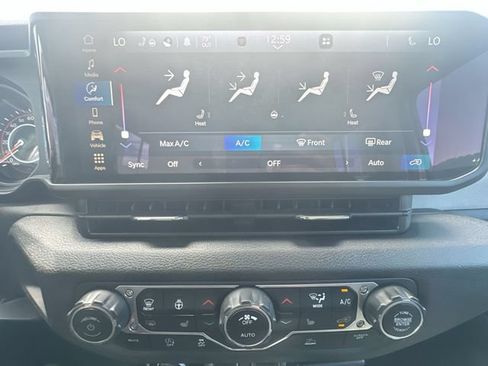 Used 2024 Jeep Wrangler Unlimited Sport AWD/4WD image 20