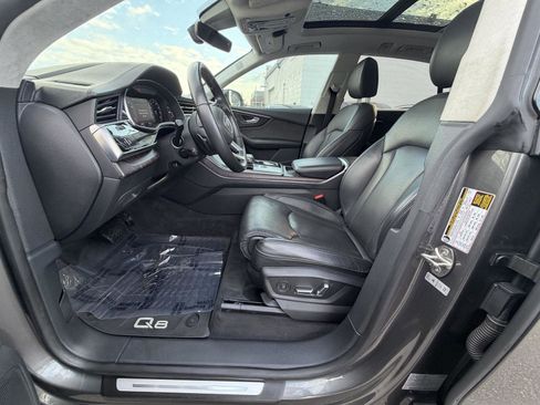 Used 2019 Audi Q8 Prestige w/ Luxury Package image 11