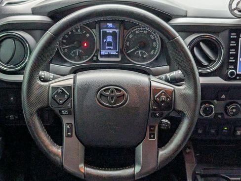 Used 2020 Toyota Tacoma TRD Off-Road image 14