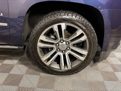 Used 2019 GMC Yukon XL Denali w/ Denali Ultimate Package AWD/4WD image 10