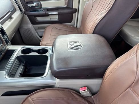 Used 2015 RAM 1500 Laramie w/ Convenience Group AWD/4WD image 17