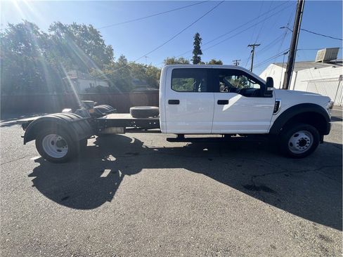 Used 2022 Ford F550 2WD Crew Cab Super Duty w/ Power Equipment Group image 8