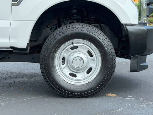 Used 2017 Ford F250 XL w/ Power Equipment Group AWD/4WD image 27