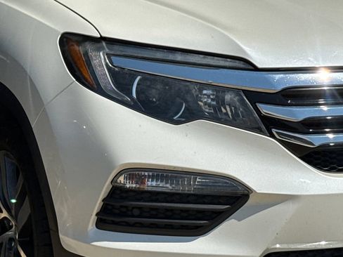 Used 2017 Honda Pilot Elite image 4