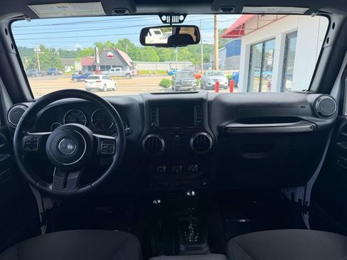 Used 2017 Jeep Wrangler Unlimited Sport w/ Quick Order Package 24S AWD/4WD image 19