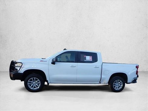 Used 2019 Chevrolet Silverado 1500 RST image 2