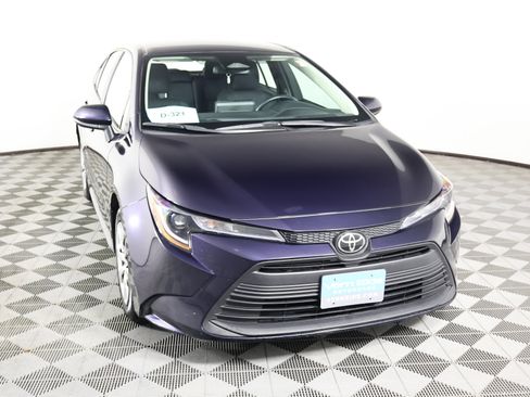 Used 2024 Toyota Corolla LE image 3