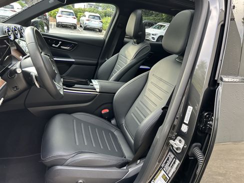 Certified 2025 Mercedes-Benz GLC 300 image 23