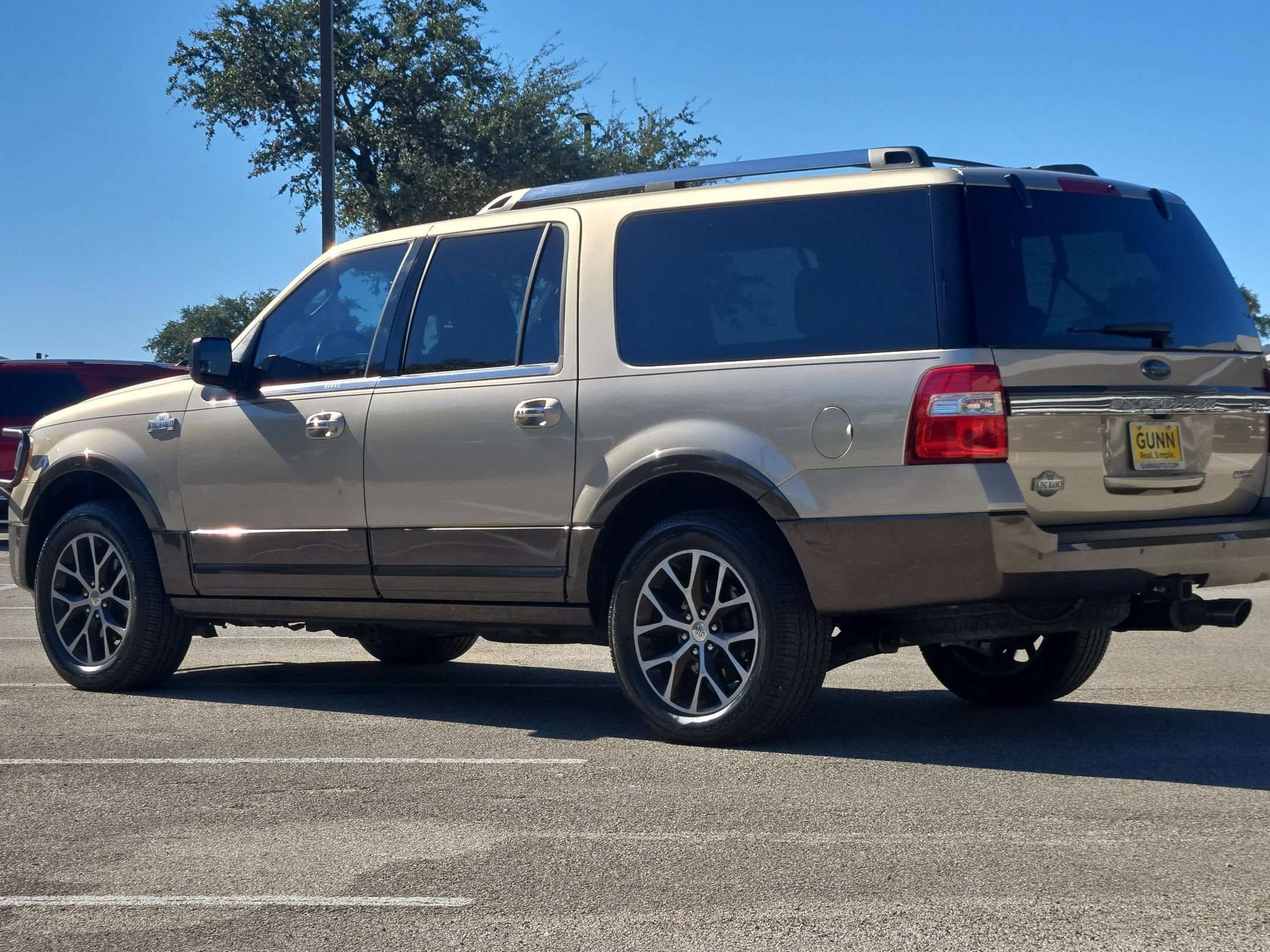 Used 2017 Ford Expedition EL King Ranch RWD image 5