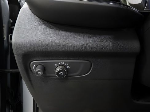 Used 2023 Buick Envision Preferred image 18