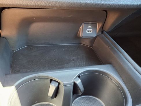 Used 2025 Honda HR-V Sport image 8
