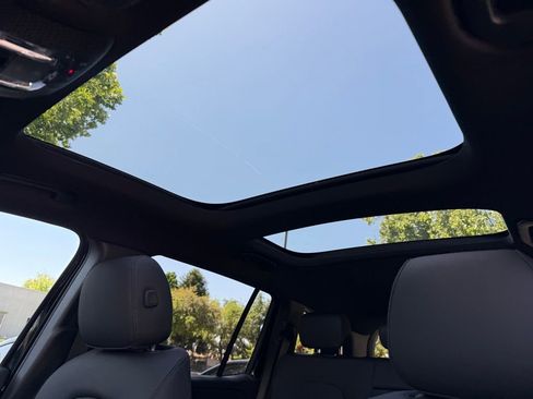 New 2026 Mercedes-Benz GLB 250 image 2