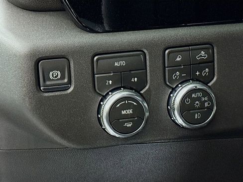 New 2026 GMC Sierra 1500 SLT w/ SLT Premium Package image 10